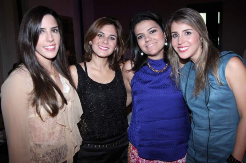 Deejay Davi Fiuza comandou a pista na primeira edicao de 2012 do Fashion Lounge