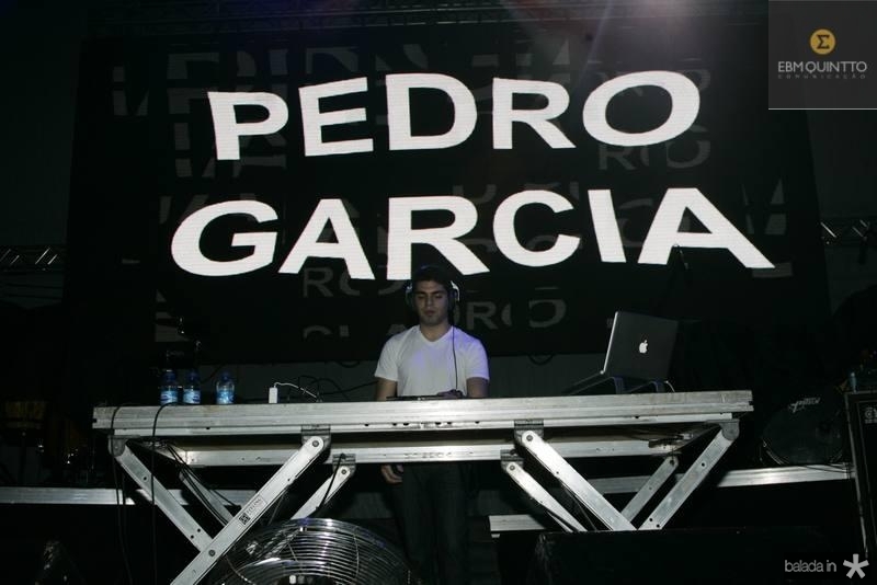DJ Pedro Garcia nas pick-ups