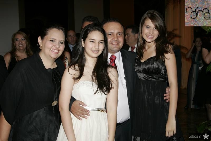 Liana, Yasmin, Guilherme e Sabrina Meireles