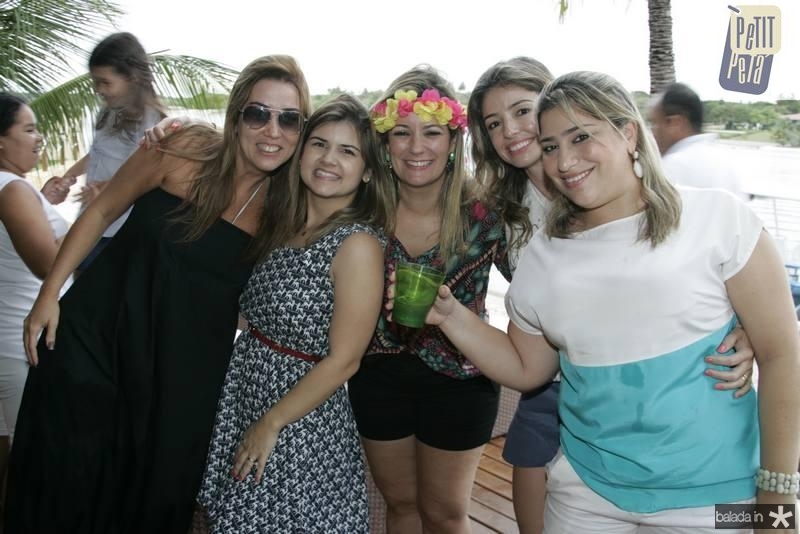 Wladia Sales, Ticiana Brigido, Tatiana Luna, Danielle Peixoto e Manu Romcy