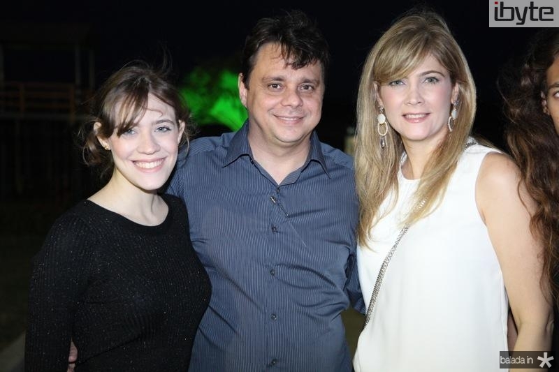 Priscila, Ricardo e Angela Teixeira