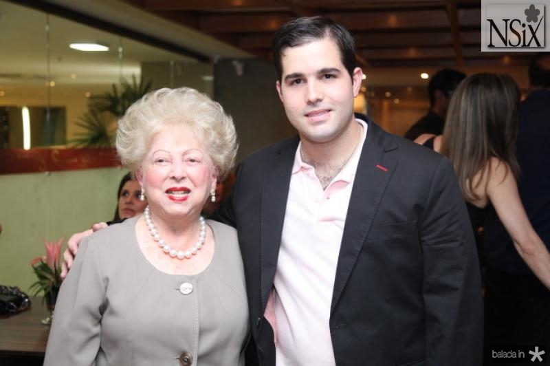 D. Yolanda Queiroz e Felipe Queiroz Rocha