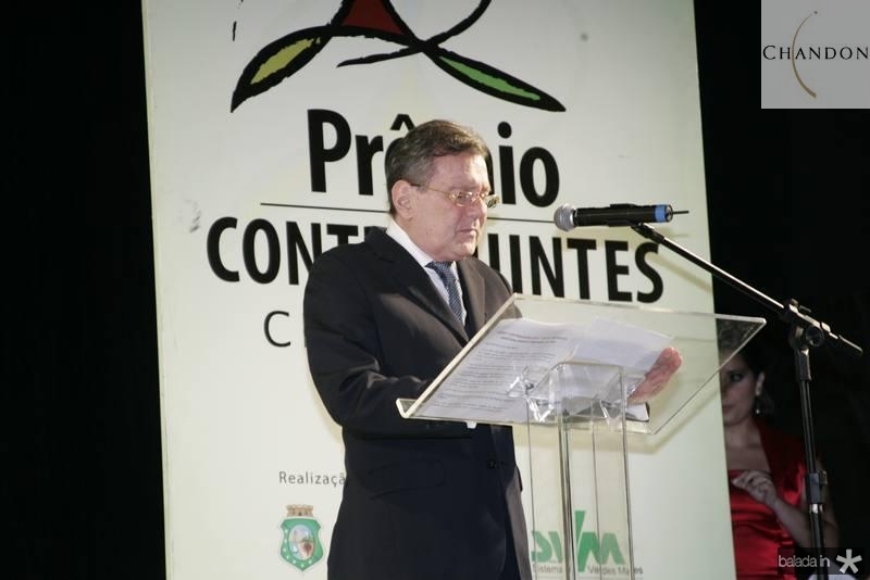 Chanceler Airton Queiroz em seu speech