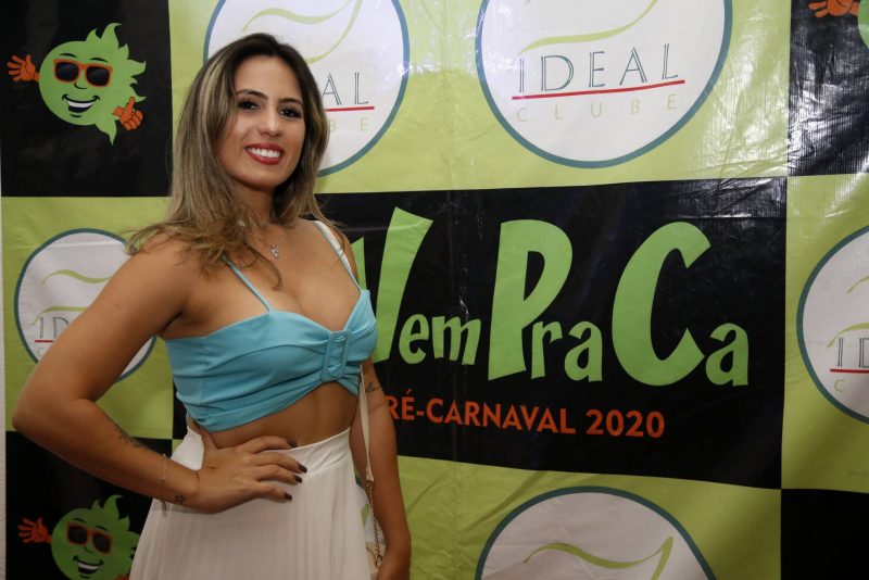 Em clima de folia - Em ritmo de pré-carnaval, Bloco Vem Pra Cá agita o Ideal Clube