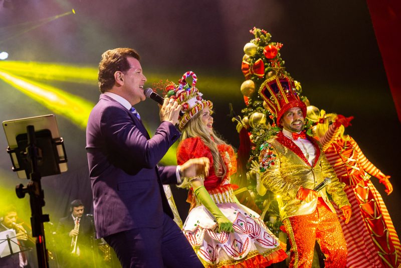 Fábrica dos Sonhos do Papai Noel - Papai Noel aterrissa no Iguatemi Fortaleza e dá boas vindas ao Natal