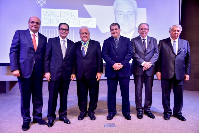 Honraria - Waldyr Diogo Filho é agraciado com a medalha da Ordem do Mérito Industrial da CNI