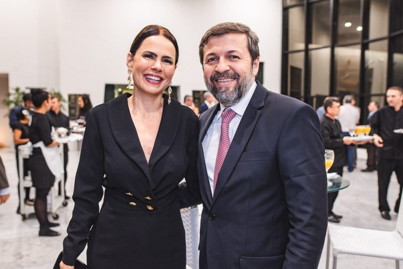 Personalidade Pública - Em prestigiada solenidade, Élcio Batista é agraciado com a comenda Beni Veras 2019
