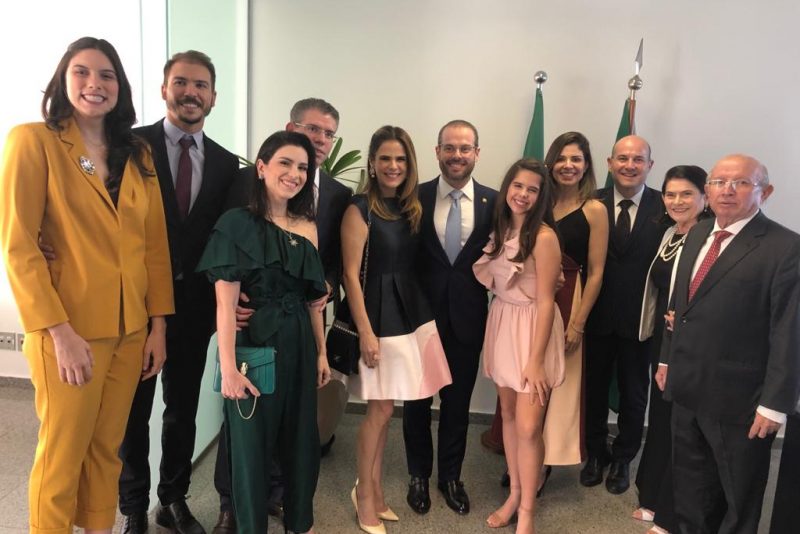 Prisco Bezerra assume mandato de senador na vaga de Cid Gomes Prisco Bezerra assume mandato de senador na vaga de Cid Gomes