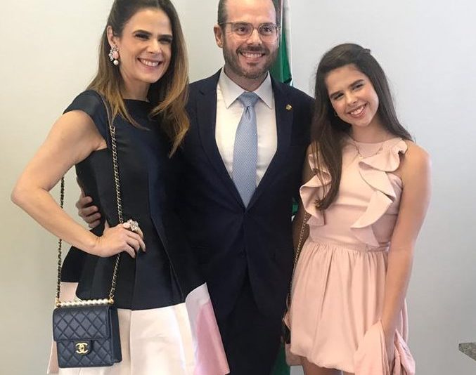 Prisco Bezerra assume mandato de senador na vaga de Cid Gomes Prisco Bezerra assume mandato de senador na vaga de Cid Gomes