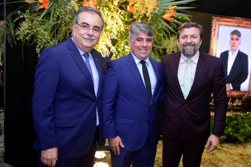 lojista do ano - CDL de Fortaleza entrega o Troféu Iracema 2019 ao empresário Wellington Holanda