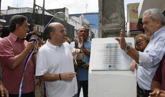 Roberto Cláudio lança programa de coleta seletiva em Fortaleza Roberto Cláudio lança programa de coleta seletiva em Fortaleza