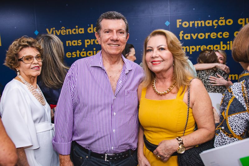 Pensamentos e Desconstruções - Teatro Celina Queiroz serve de palco do lançamento da antologia “Pinturas Contemporâneas”