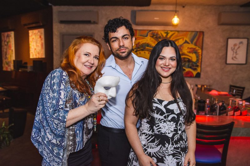 O Fantasma da Ópera - Pipo Restaurante recebe poucos e bons em prestigiado Dinner Show