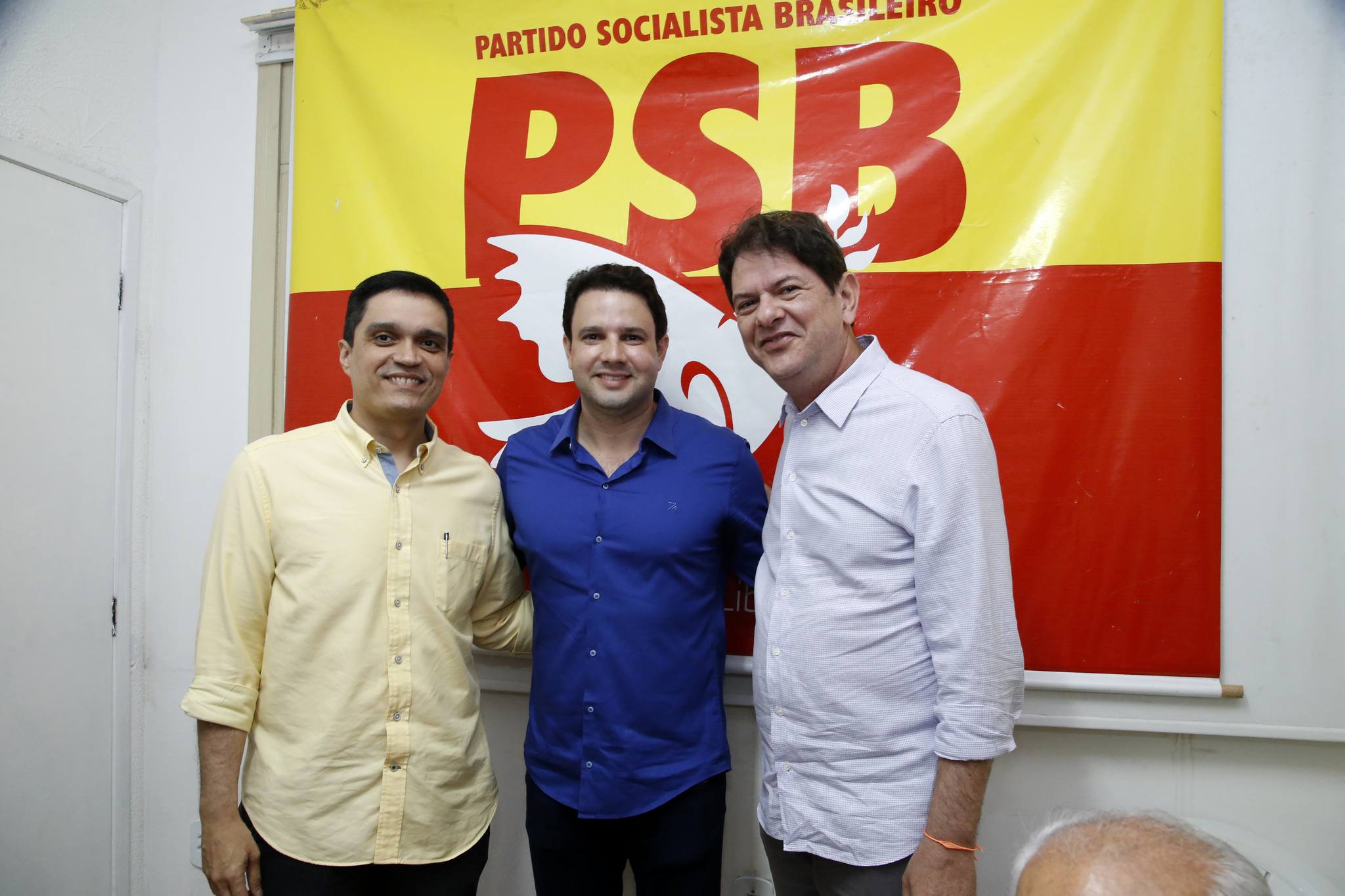 Cid Gomes prestigia ato de filiação do PSB Cid Gomes prestigia ato de filiação do PSB