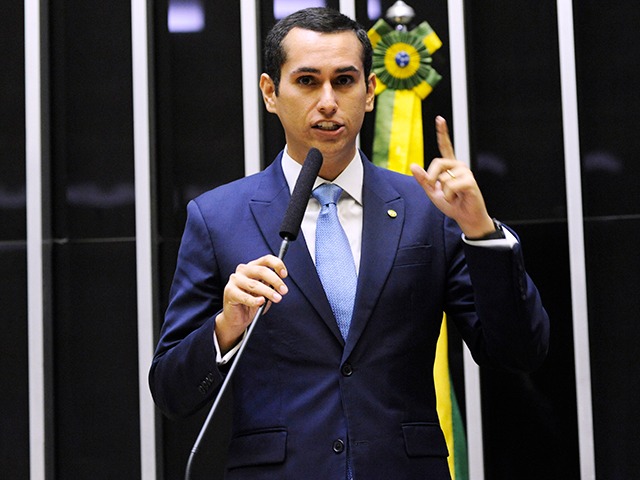 Fundo eleitoral de recursos ‘será de 2 bilhões’ anunciou Domingos Neto Fundo eleitoral de recursos ‘será de 2 bilhões’ anunciou Domingos Neto