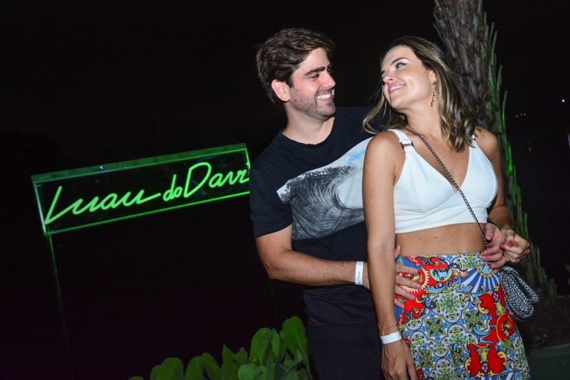 Vou pra ficar - Alto astral, leveza e boa música dão o tom no Luau do Davi