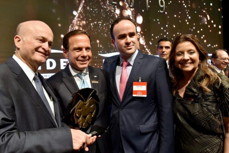 Lauro Fiuza Júnior recebe prêmio Líderes do Brasil 2019 Lauro Fiuza Júnior recebe prêmio Líderes do Brasil 2019