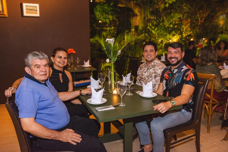 O Fantasma da Ópera - Pipo Restaurante recebe poucos e bons em prestigiado Dinner Show