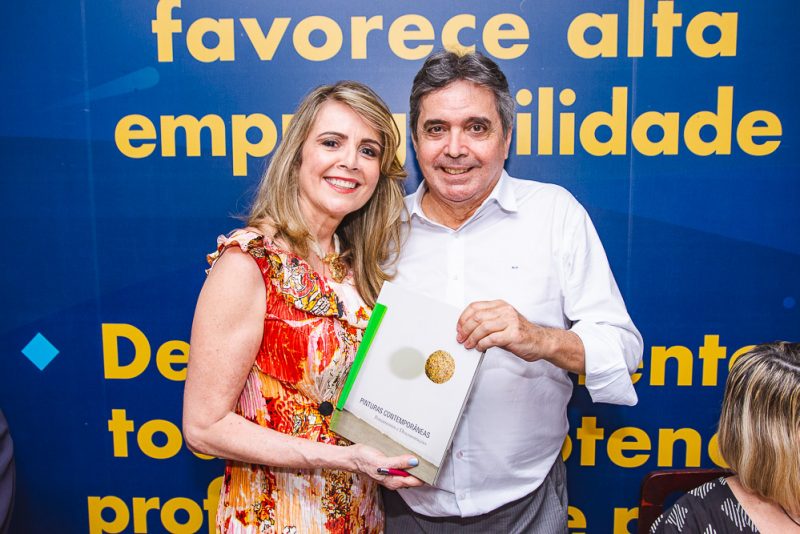 Pensamentos e Desconstruções - Teatro Celina Queiroz serve de palco do lançamento da antologia “Pinturas Contemporâneas”