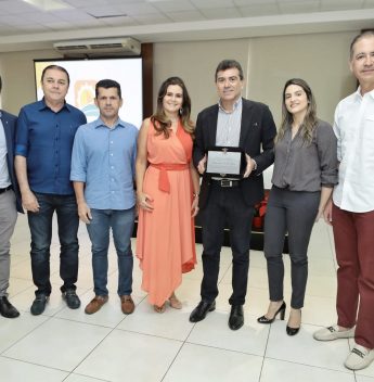Alexandre Pereira recebe homenagem durante evento de confraternização do Visite Ceará Alexandre Pereira recebe homenagem durante evento de confraternização do Visite Ceará