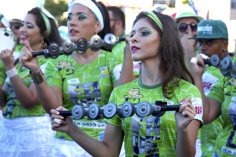 Bloco Camaleões do Vila celebra 10 anos no pré-carnaval de Fortaleza Bloco Camaleões do Vila celebra 10 anos no pré-carnaval de Fortaleza