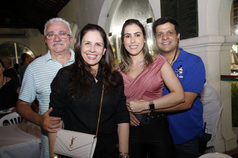 Pré-Carnaval 2020 - Fabíola e Alcimor Rocha comandam a temporada de folia no Ideal Clube