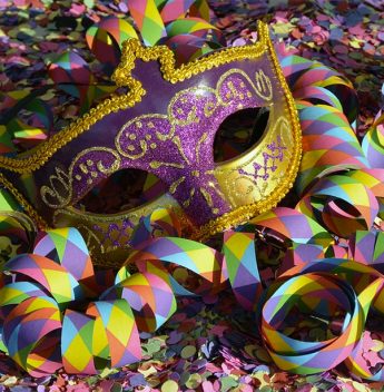 Gasto mínimo de brasileiros no Carnaval será de R$500, aponta pesquisa Gasto mínimo de brasileiros no Carnaval será de R$500, aponta pesquisa