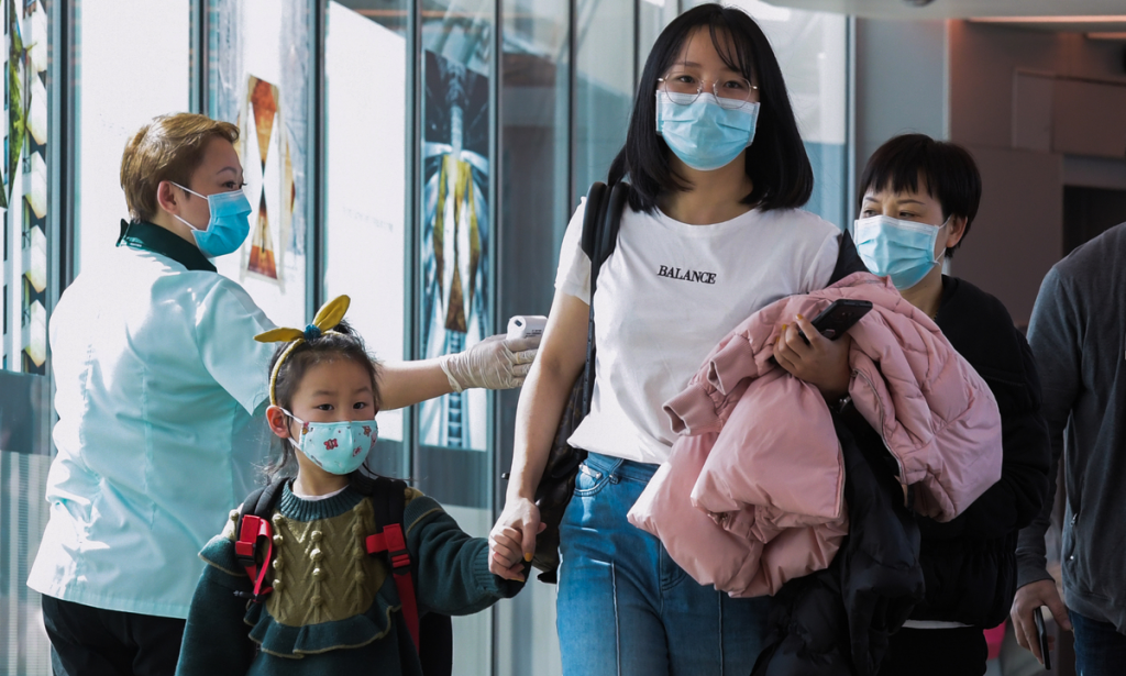 O vírus já matou 81 pessoas na China e infectou mais de 2 mil. (Foto: Divulgação).