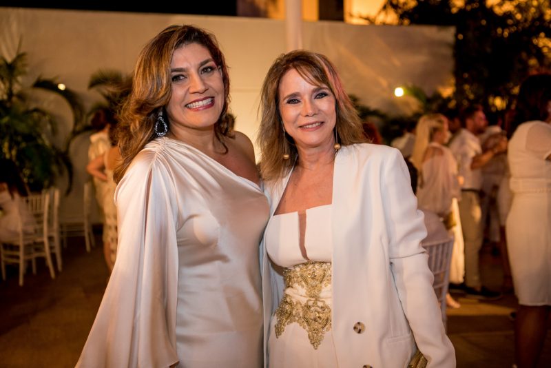 Em dose dupla - Alto astral, descontração e muita alegria marcam a sessão parabéns de Branca e Racine Mourão