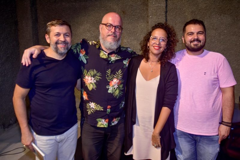 Joca Reiners Terron pilota lançamento de livro no Porto Iracema das Artes Joca Reiners Terron pilota lançamento de livro no Porto Iracema das Artes