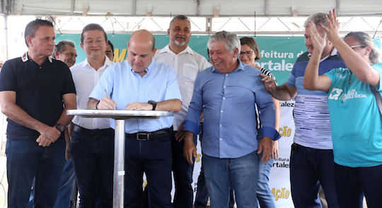 Roberto Cláudio autoriza obras de infraestrutura na Granja Lisboa Roberto Cláudio autoriza obras de infraestrutura na Granja Lisboa