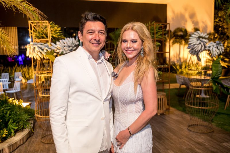 Alto astral, descontração e muita alegria marcam a sessão parabéns de Branca e Racine Mourão Alto astral, descontração e muita alegria marcam a sessão parabéns de Branca e Racine Mourão