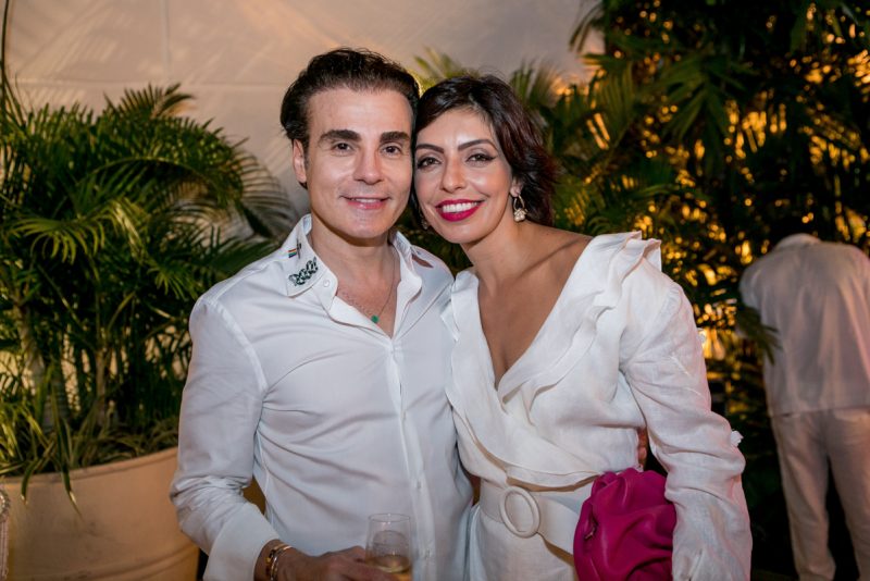 Em dose dupla - Alto astral, descontração e muita alegria marcam a sessão parabéns de Branca e Racine Mourão
