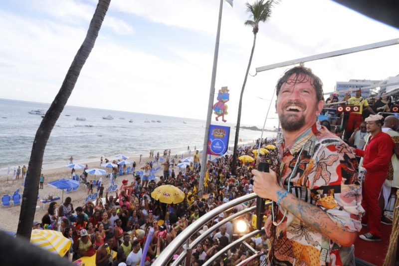 Barra-Ondina - Vestida de Madonna, Cláudia Leitte chega causando na segunda noite do Carnaval de Salvador 2020