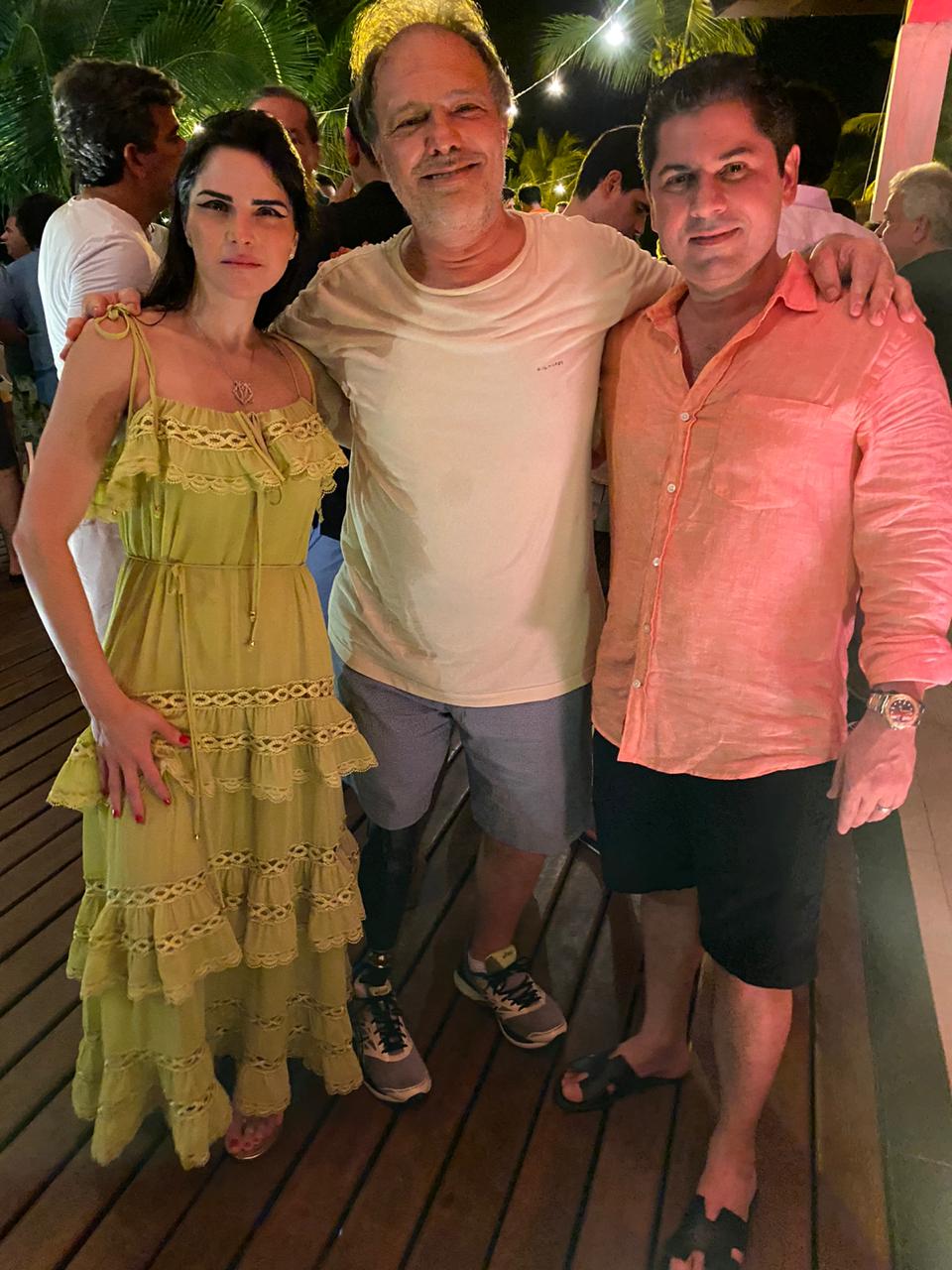 José Carlos Pontes com Marília e Pompeu Vasconcelos 