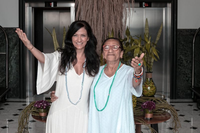 Carnaval Baiano - Cris Visneviski reúne Vips na badalada Feijoada Ajayô no Fasano Salvador