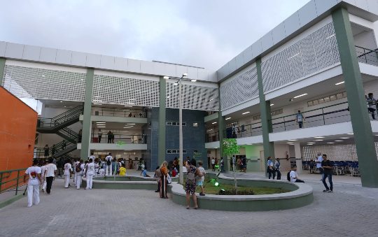 Prefeitura de Fortaleza lança edital visando à construção e manutenção de escolas públicas Prefeitura de Fortaleza lança edital visando à construção e manutenção de escolas públicas