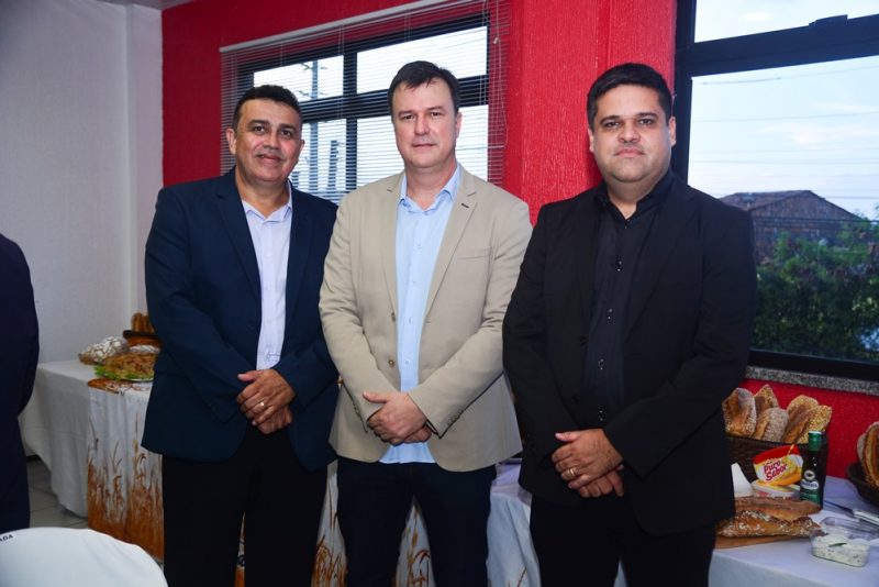 Posse - Fernando Carlos Teixeira assume o comando da Associação Cearense da Indústria de Panificação