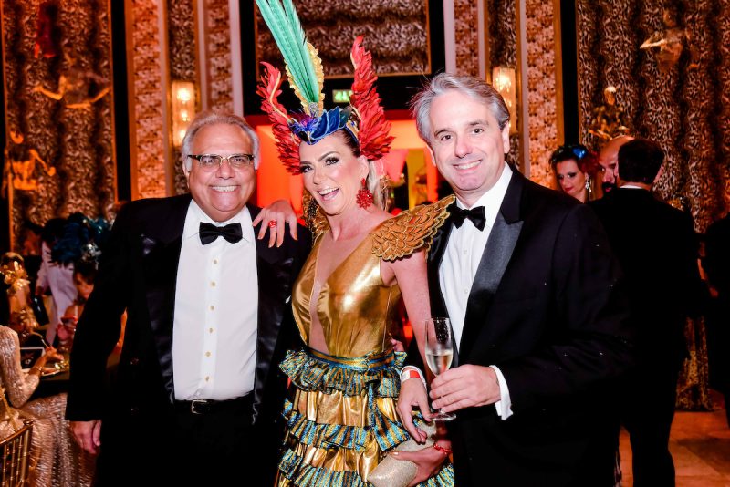 Carnaval do Rio - Rainha Camila Queiroz brilha mais que um diamante no Baile do Copa 2020