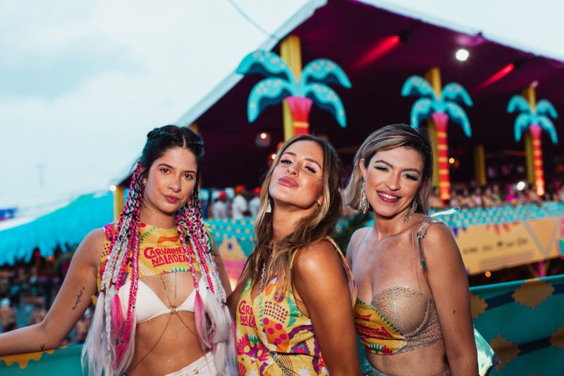 Terra do Frevo - Anitta, Xand, Durval, Elba Ramalho, Simone e Simaria incendeiam o Carnaval de Olinda