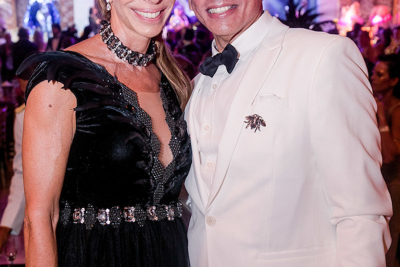 Carnaval do Rio - Rainha Camila Queiroz brilha mais que um diamante no Baile do Copa 2020