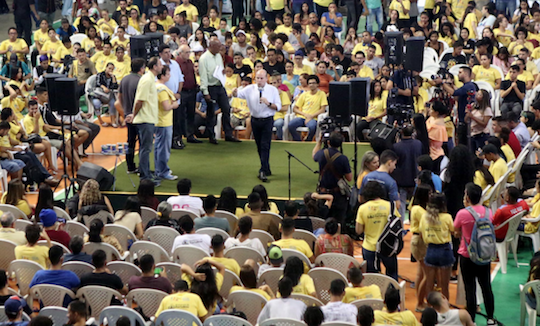 Roberto Cláudio destaca a relevância do Programa Bolsa Jovem para a capital cearense Roberto Cláudio destaca a relevância do Programa Bolsa Jovem para a capital cearense