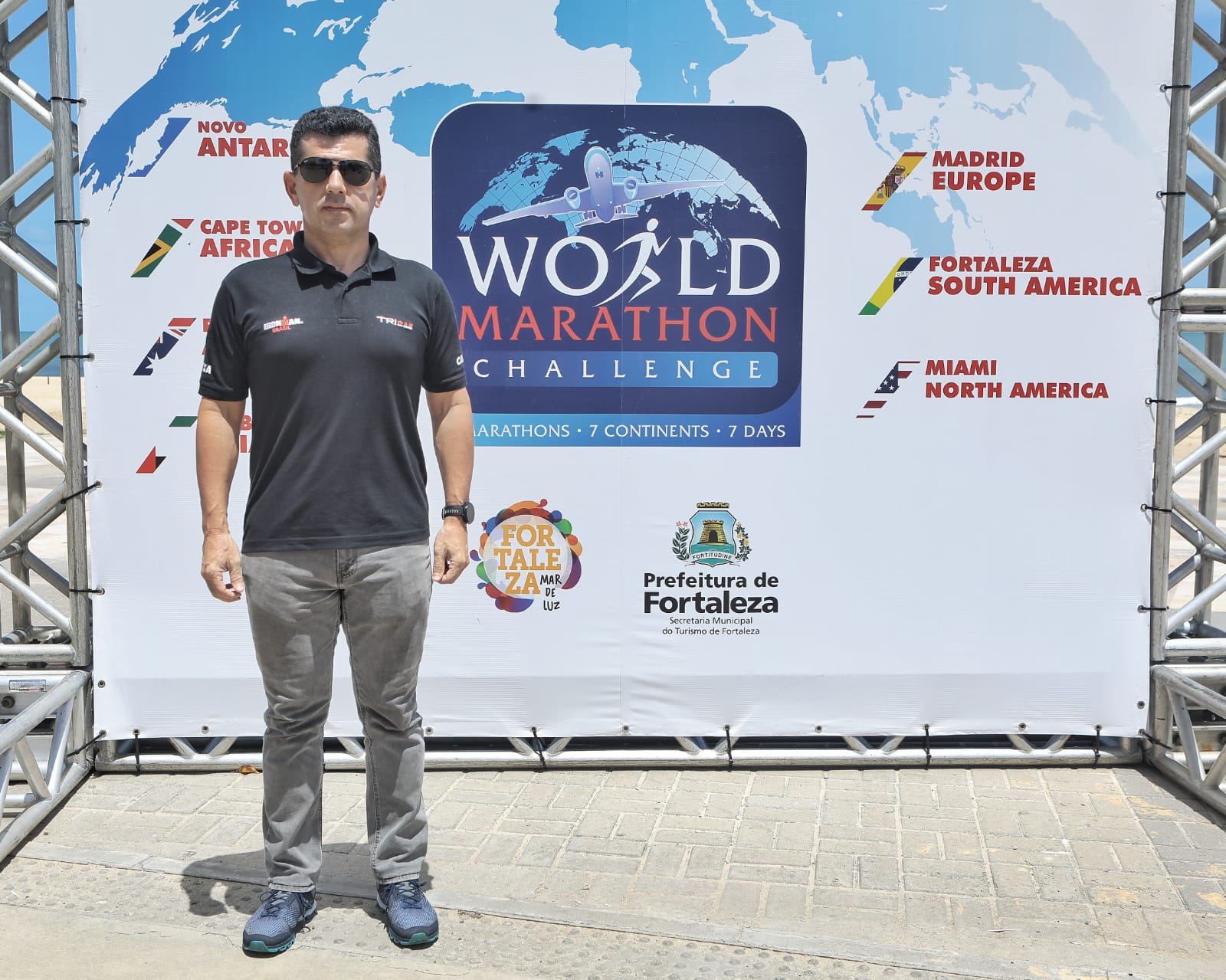 Erick Vasconcelos recebe os competidores na passagem do World Marathon Challenge em Fortaleza Erick Vasconcelos recebe os competidores na passagem do World Marathon Challenge em Fortaleza