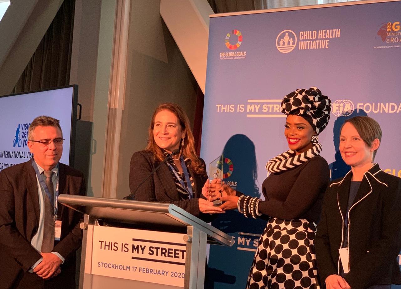 Representando a Prefeitura de Fortaleza, Patrícia Macêdo recebe prêmio na Suécia Representando a Prefeitura de Fortaleza, Patrícia Macêdo recebe prêmio na Suécia