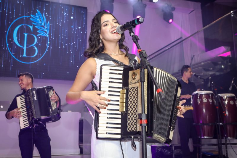 Sessão Parabéns - Carla Bayde arma uma festa cheia de bossa para festejar a nova idade