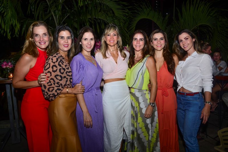 Tim Tim - Bianca Bonorandi celebra a nova idade com festa surpresa no Moleskine Gastrobar
