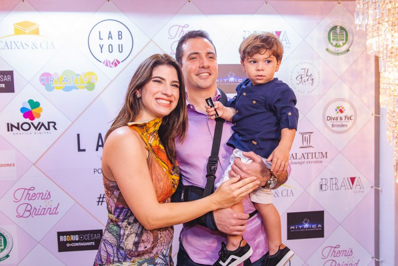 Beleza com propósito - Em parceria com a Lab You, Themis Briand lança sua primeira coleção de batons acessíveis