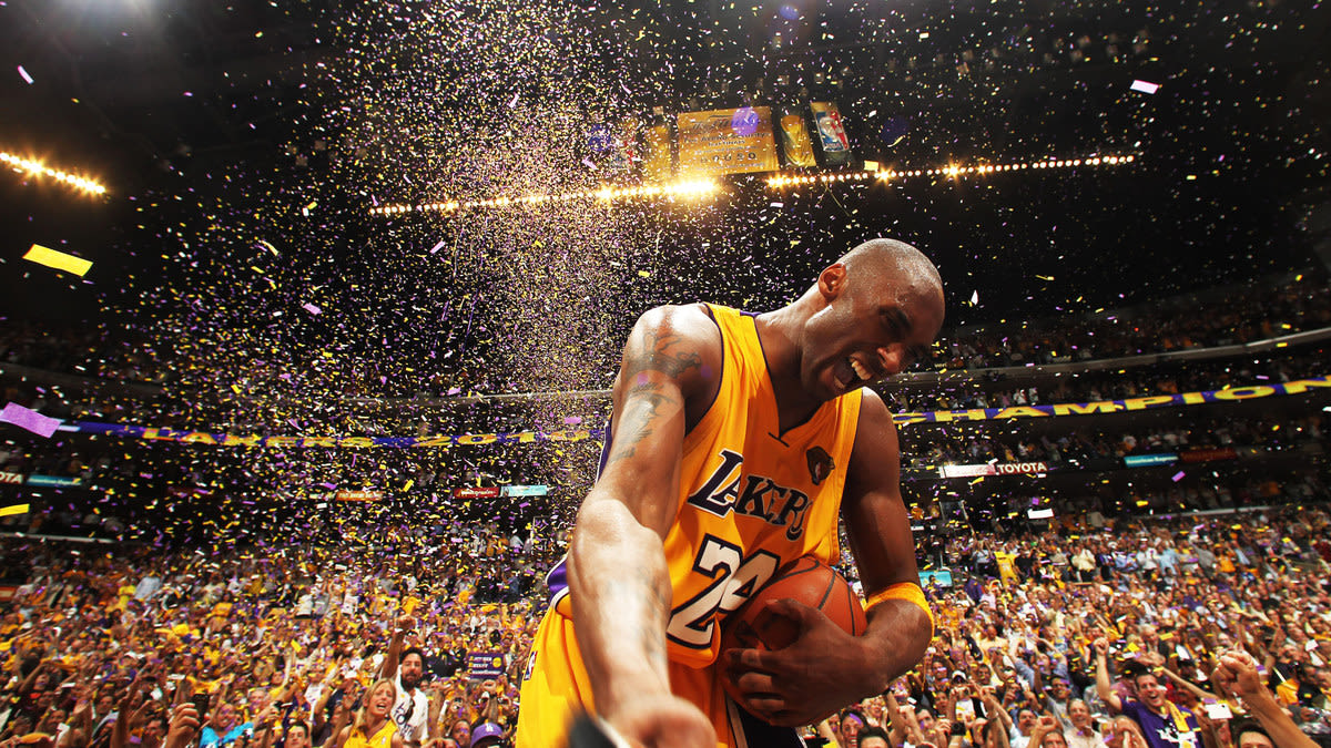 Mais de 90 itens de Kobe Bryant vão a leilão em maio Mais de 90 itens de Kobe Bryant vão a leilão em maio