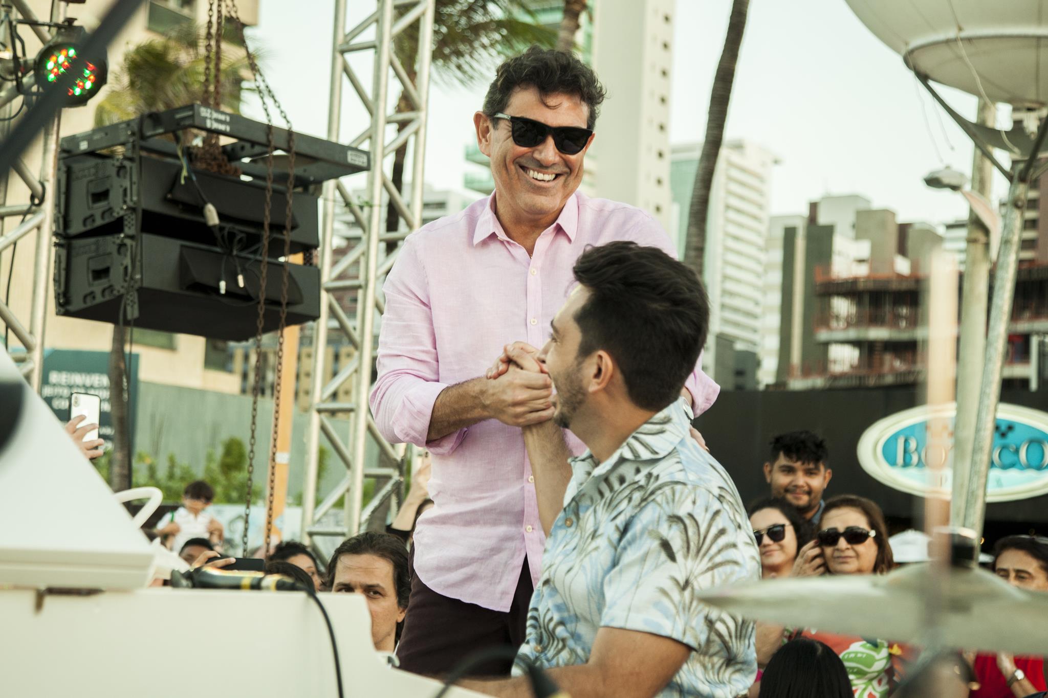 Alexandre Pereira articula realização do primeiro show drive-in beneficente de Fortaleza. Vem saber! Alexandre Pereira articula realização do primeiro show drive-in beneficente de Fortaleza. Vem saber!