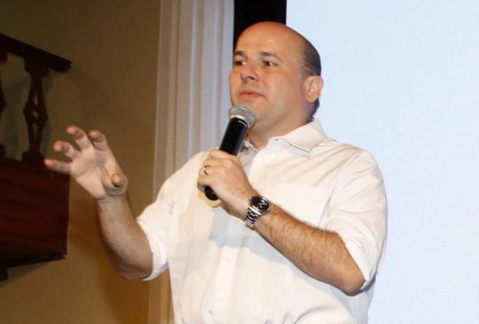 Roberto Claúdio diz que hospital no PV começa as internações neste sábado Roberto Claúdio diz que hospital no PV começa as internações neste sábado